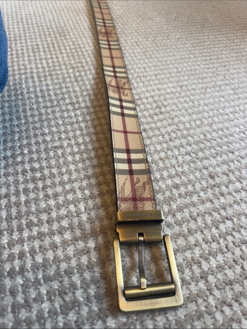 Authentic Burberry Beige Plaid Belt with Red Accents and Brass Buckle - Picture 4 of 5